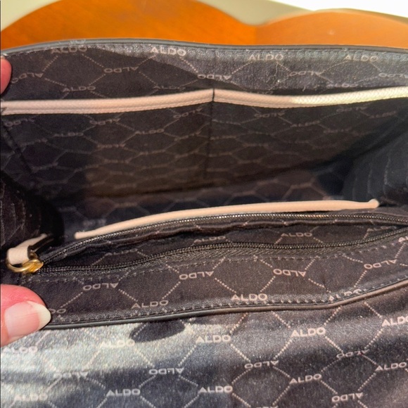 Aldo Color block satchel shoulder/cross body bag vegan leather red white black - Picture 16 of 16